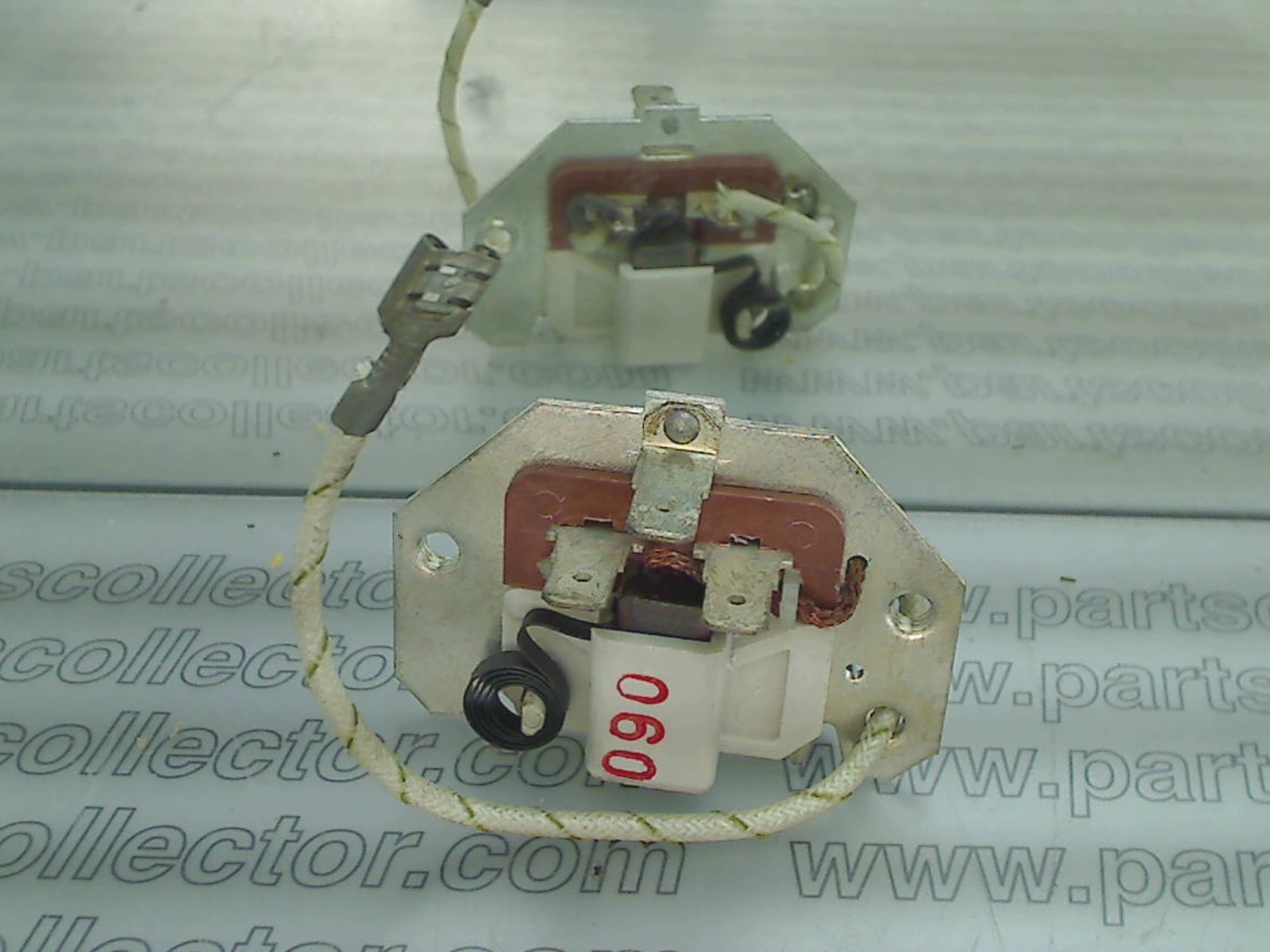 BOSCH 1 124 336 060 Electrical system code 8161 compatible with: ALFA ROMEO 1300-1600-1750-2000 GT /BERTONE, ALFA ROMEO ALFA ROMEO, ALFA ROMEO ALFETTA 116, BOSCH BOSCH, LAMBORGHINI ESPADA, LAMBORGHINI ISLERO, LAMBORGHINI MIURA, LAMBORGHINI URRACO, MASERATI GHIBLI AM115, MASERATI INDY AM116, MASERATI MEXICO AM112